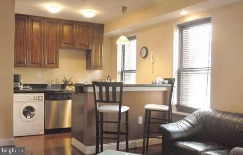 $272,000 | 1125 12th Street Northwest, Unit 64, Washington, DC 20005