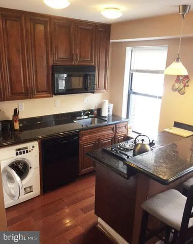 $272,000 | 1125 12th Street Northwest, Unit 64, Washington, DC 20005