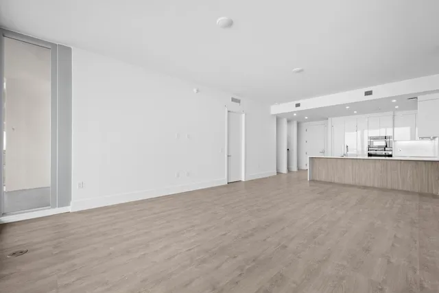 $1,175,000 | 220 Lake Shore Drive, Unit 917, Lake Park, FL 33403