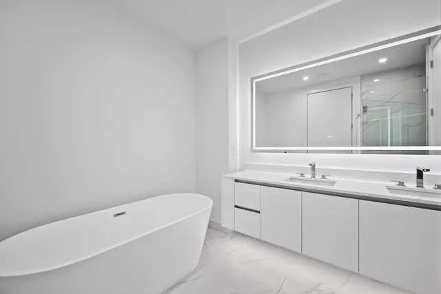 $1,175,000 | 220 Lake Shore Drive, Unit 917, Lake Park, FL 33403