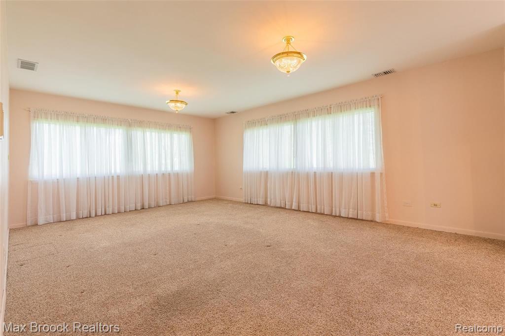 2355 West Wattles Road Troy, MI 48098 - Photo 36 of 53
