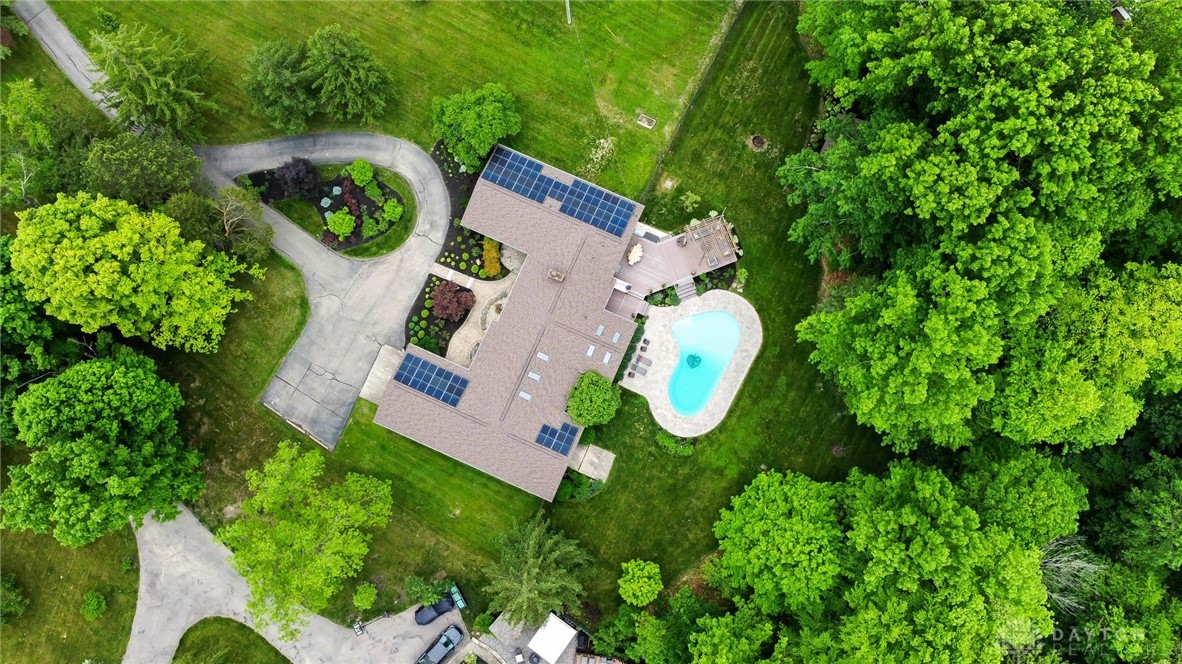 9161 Clyo Road Dayton, OH 45458 - Photo 3 of 82 Gallery Image 3