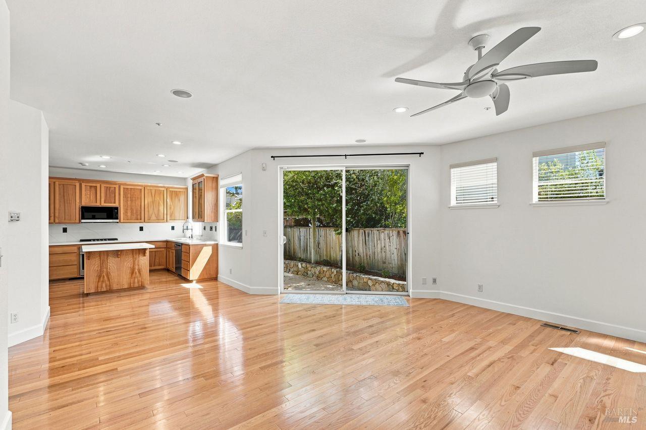 6 Egret View San Rafael, CA 94901 - Photo 33 of 36 Gallery Image 33