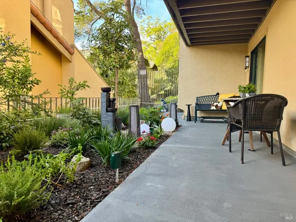 $650,000 | 100 Marin Center Drive, Unit 31, San Rafael, CA 94903