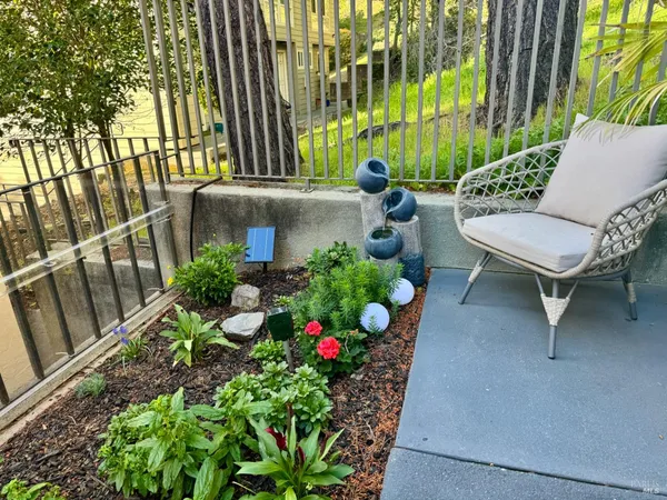 $650,000 | 100 Marin Center Drive, Unit 31, San Rafael, CA 94903