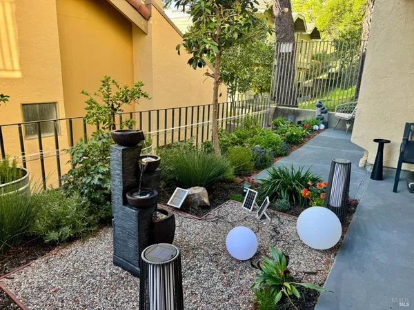 $650,000 | 100 Marin Center Drive, Unit 31, San Rafael, CA 94903