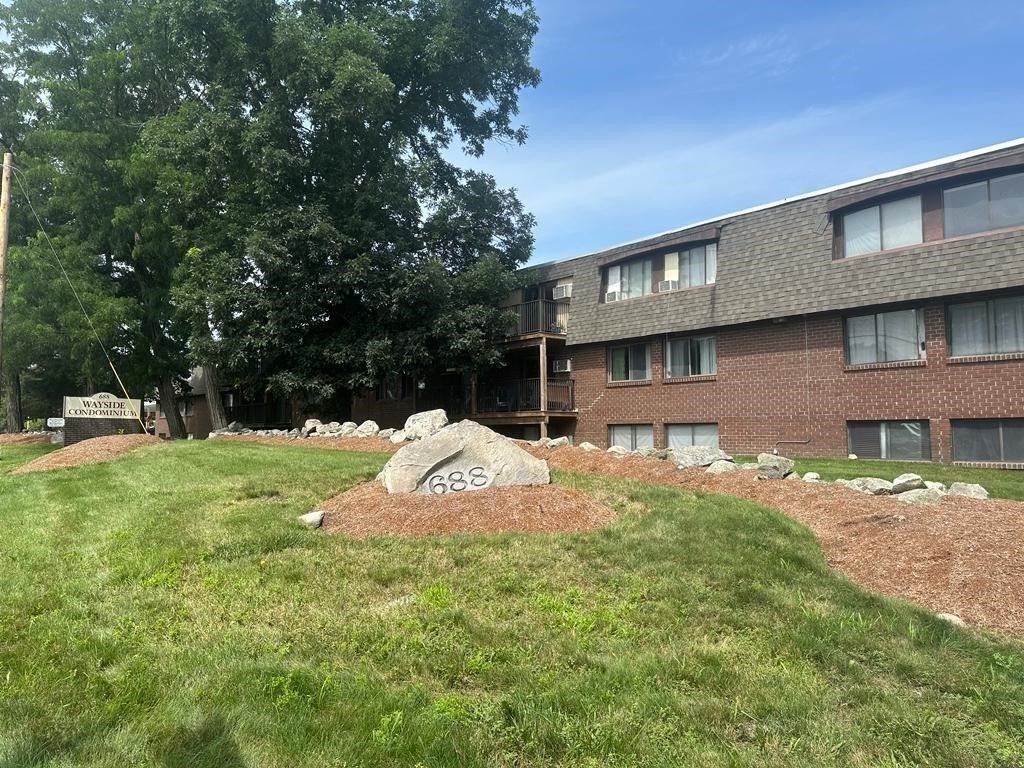 688 Boston Post Road East, Unit 303 Marlborough, MA 01752 - Photo 3 of 20 Gallery Image 3