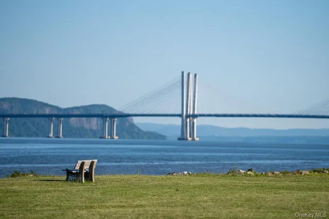 $1,895,000 | 15 Marker Ridge, Unit 16, Irvington, NY 10533