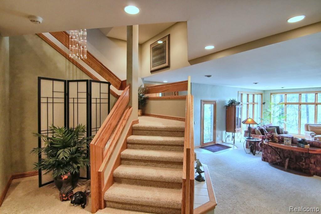 3539 33 Mile Road Romeo, MI 48065 - Photo 3 of 39 Foyer.jpg