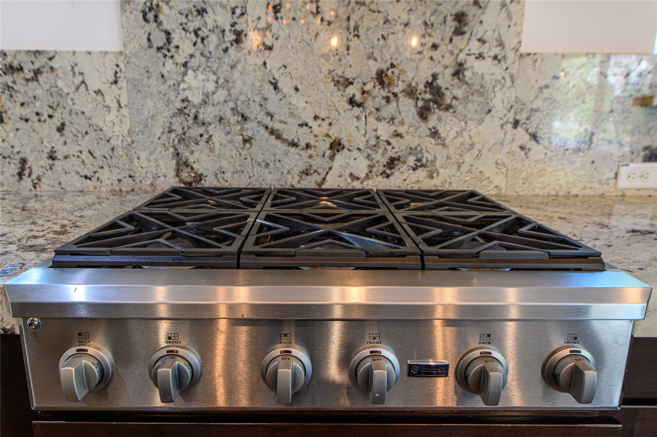 30 Freestone Stream Place Spring, TX 77389 - Photo 16 of 43 GAS STOVE