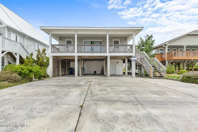 $725,000 | 1331 Carolina Boulevard, Topsail Beach, NC 28445