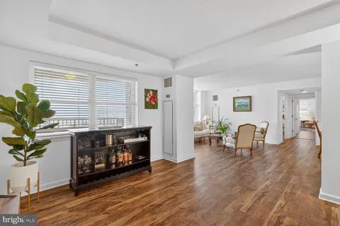 $450,000 | 900 North Taylor Street, Unit 1612, Arlington, VA 22203