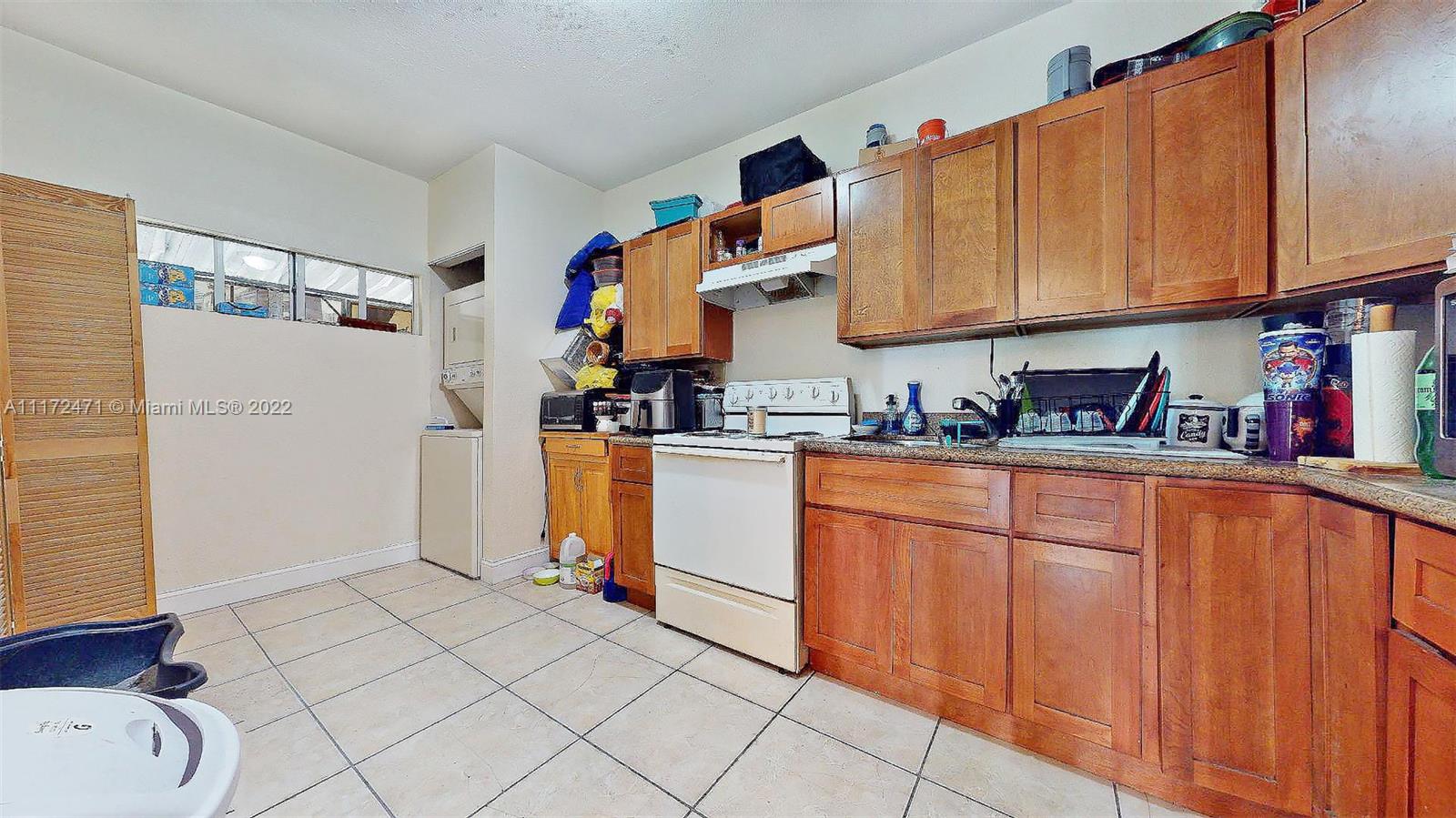 1237 Northwest 33rd Avenue Miami, FL 33125 - Photo 25 of 46
