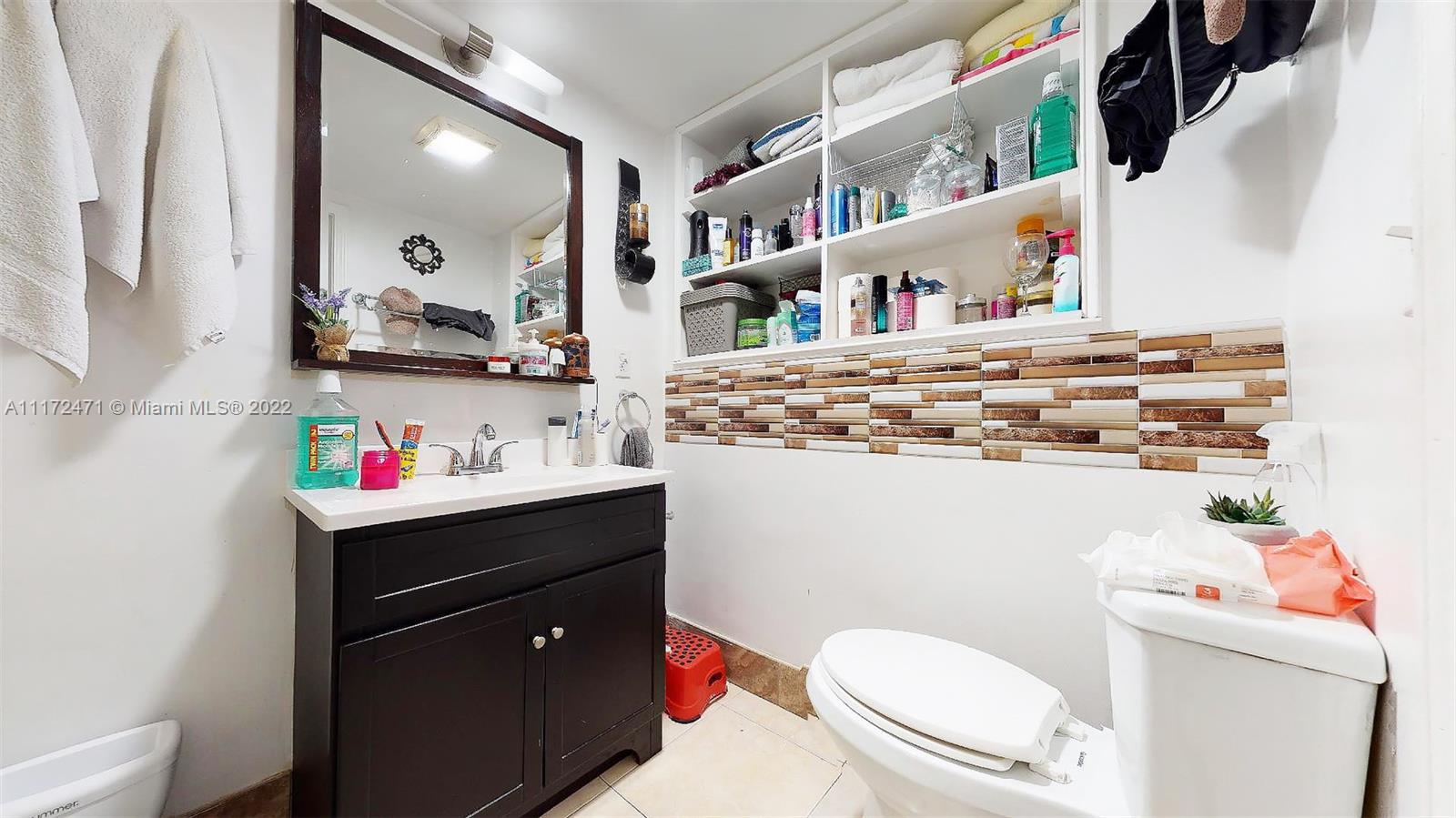 1237 Northwest 33rd Avenue Miami, FL 33125 - Photo 37 of 46