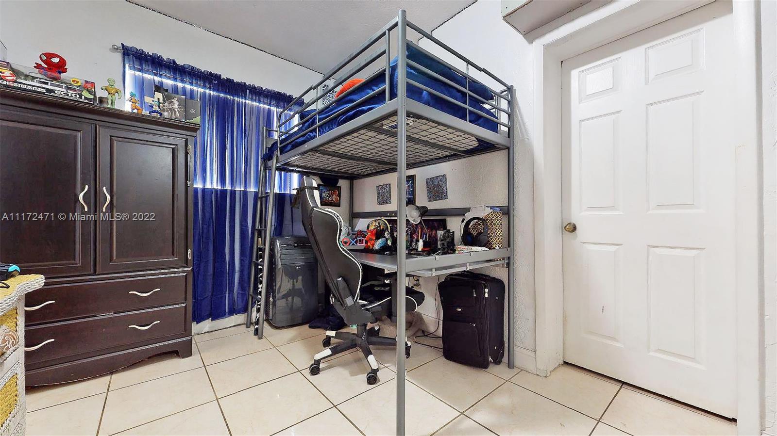 1237 Northwest 33rd Avenue Miami, FL 33125 - Photo 38 of 46