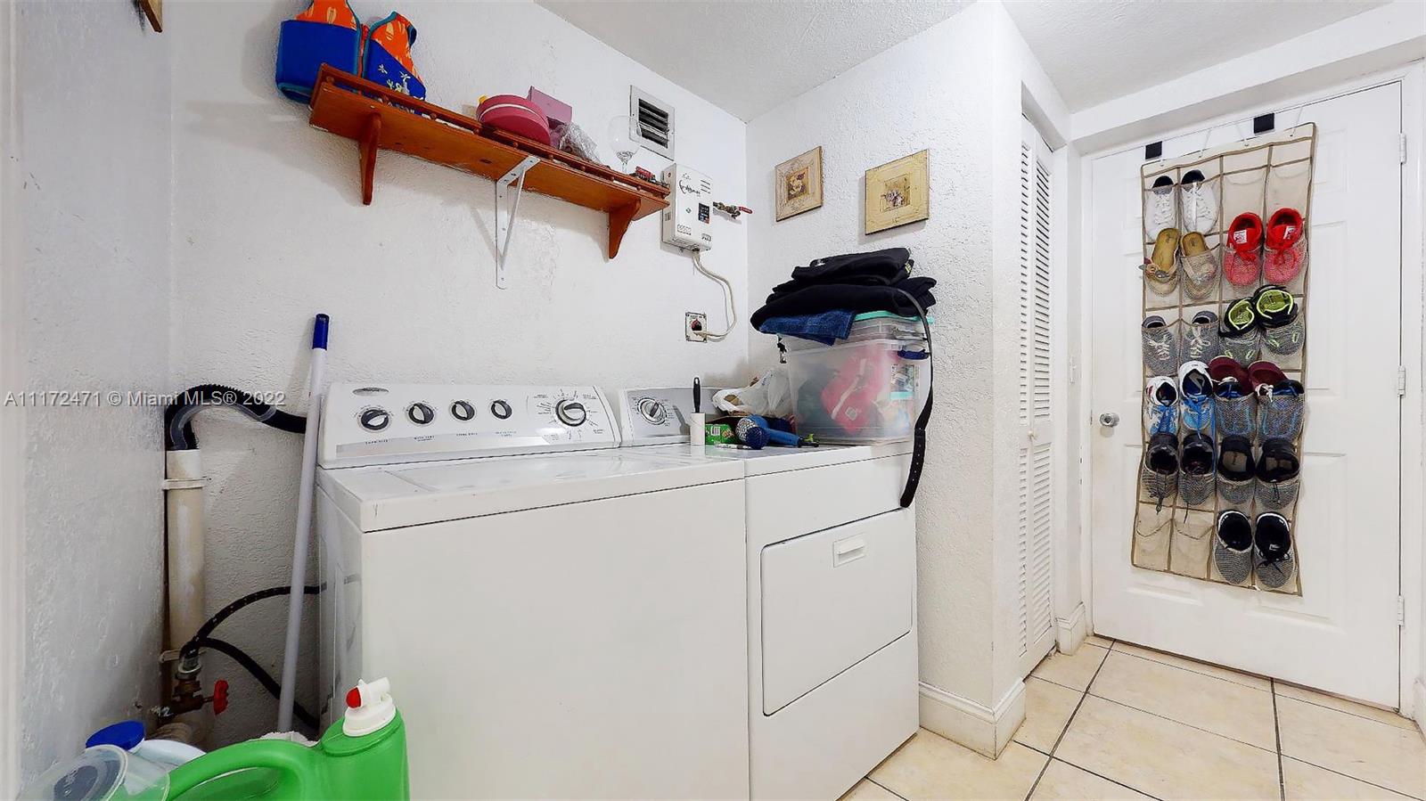 1237 Northwest 33rd Avenue Miami, FL 33125 - Photo 41 of 46