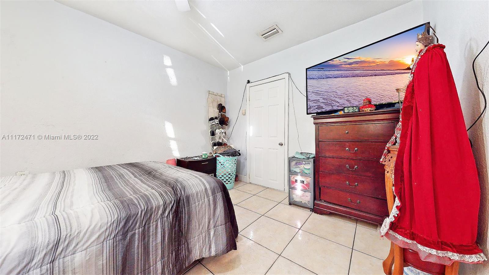 1237 Northwest 33rd Avenue Miami, FL 33125 - Photo 8 of 46