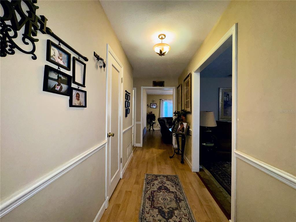 2908 Forest Circle Seffner, FL 33584 - Photo 5 of 46