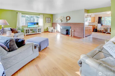 $850,000 | 20221 Church Lake Road East, Bonney Lake, WA 98391