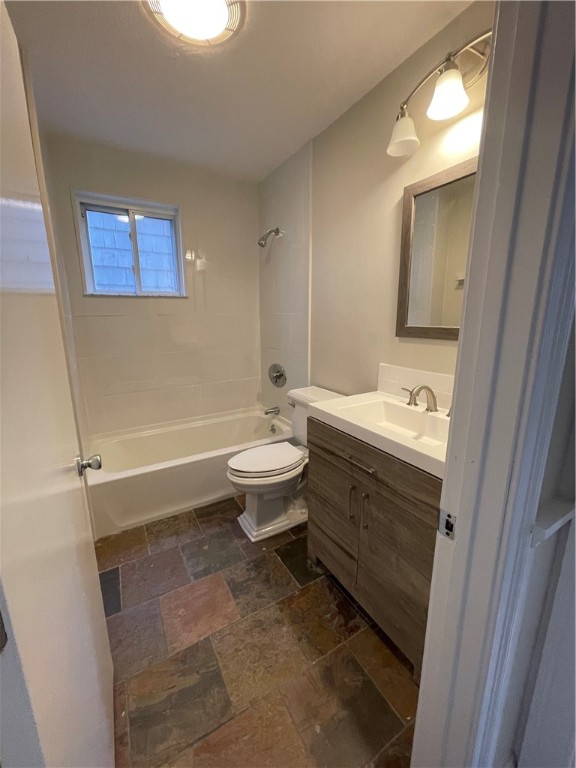 133 Bennett Street Woonsocket, RI 02895 - Photo 11 of 17 first floor bath
