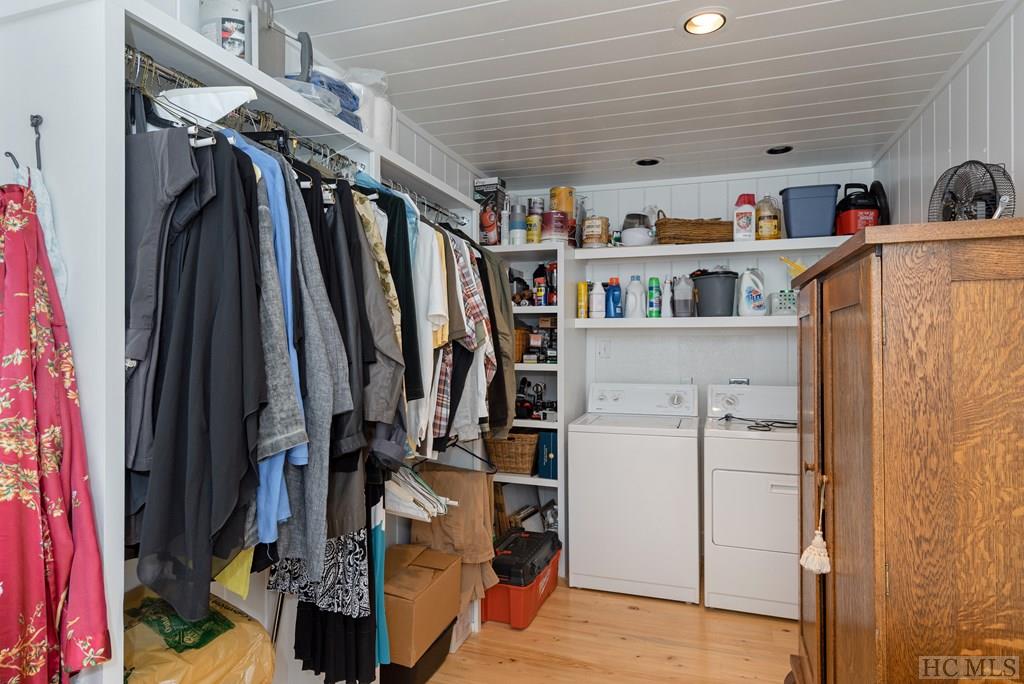 519 Round Hill Road Sapphire, NC 28774 - Photo 26 of 41 Gallery Image 26