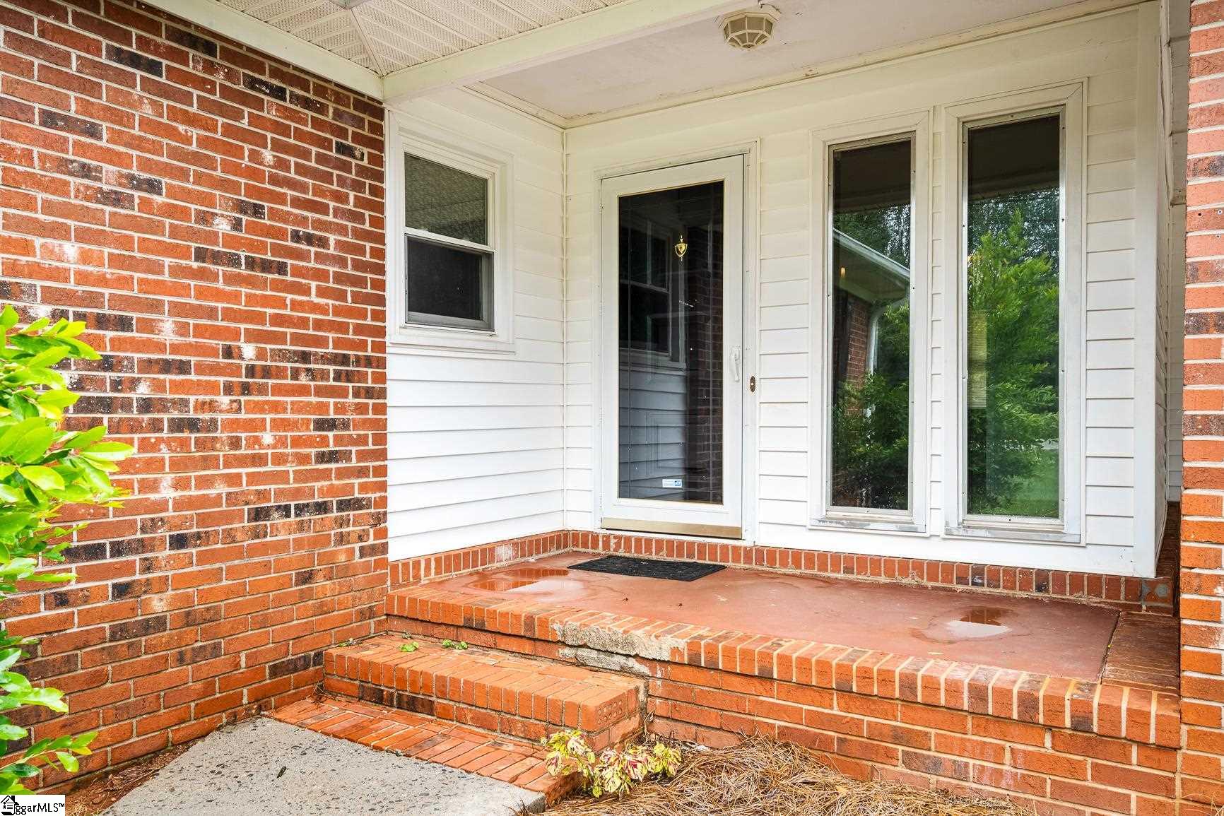 300 Watkins Road Greenville, SC 29617 - Photo 2 of 28 Gallery Image 2
