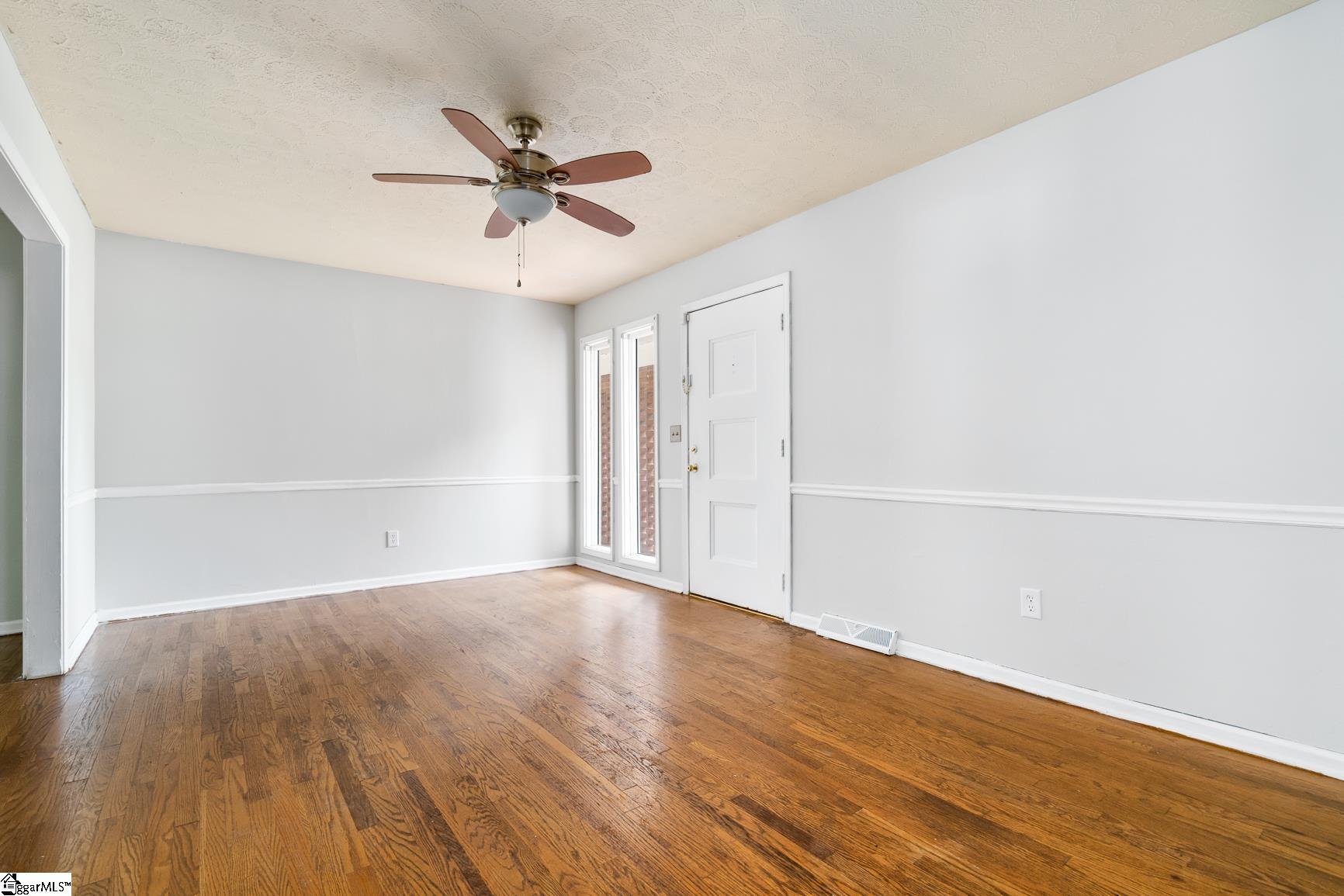 300 Watkins Road Greenville, SC 29617 - Photo 4 of 28 Gallery Image 4