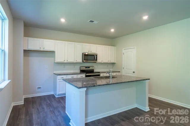 $2,523 | 3324 Blf Hl Lane, Charlotte, NC 28215