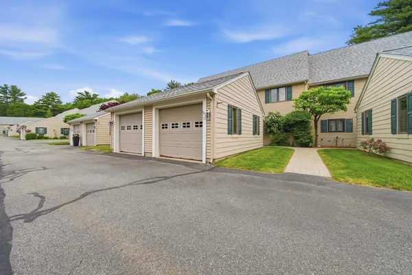 $449,900 | 13 Hampton Towne Estates, Hampton, NH 03842