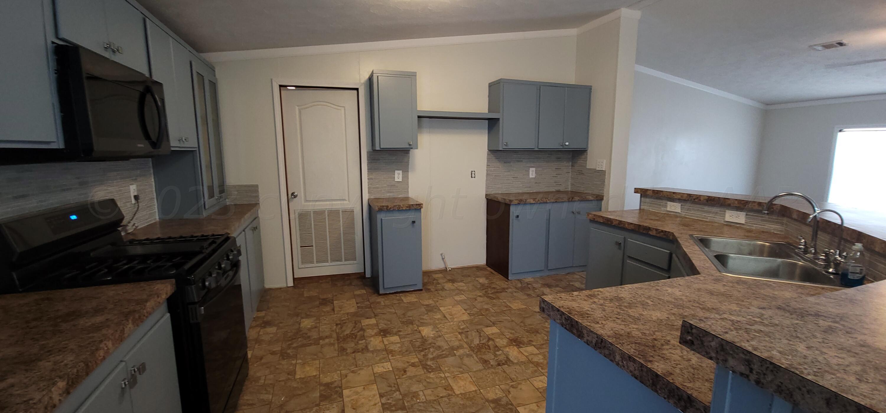 6707 Mark Road Amarillo, TX 79118 - Photo 11 of 28 Kitchen (2)