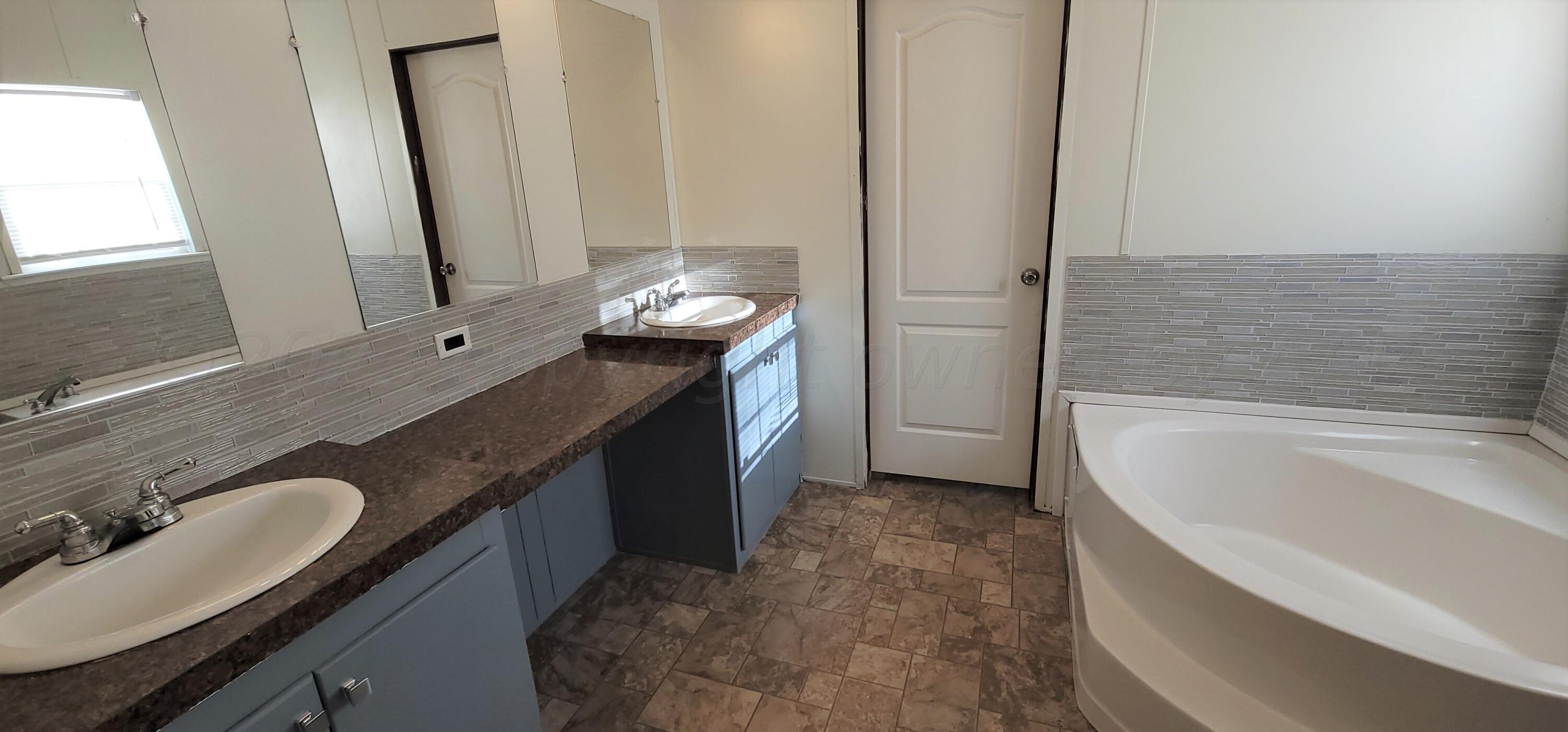 6707 Mark Road Amarillo, TX 79118 - Photo 15 of 28 MasterBathroom (1)