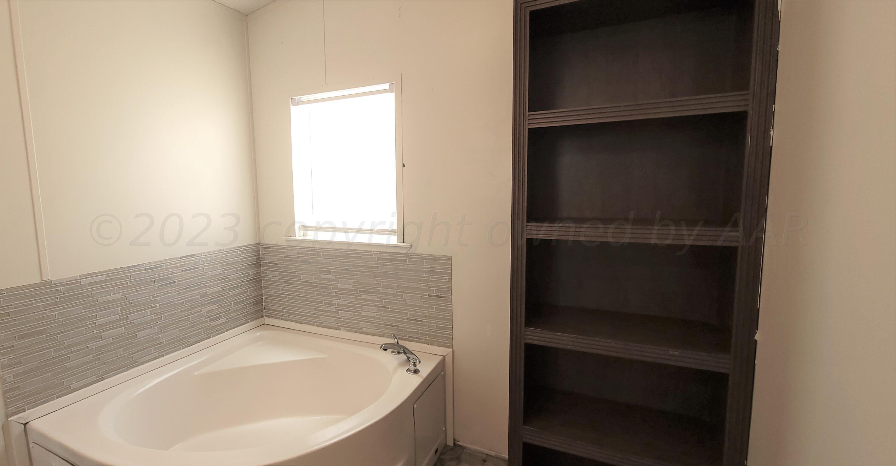 6707 Mark Road Amarillo, TX 79118 - Photo 16 of 28 MasterBathroom (5)