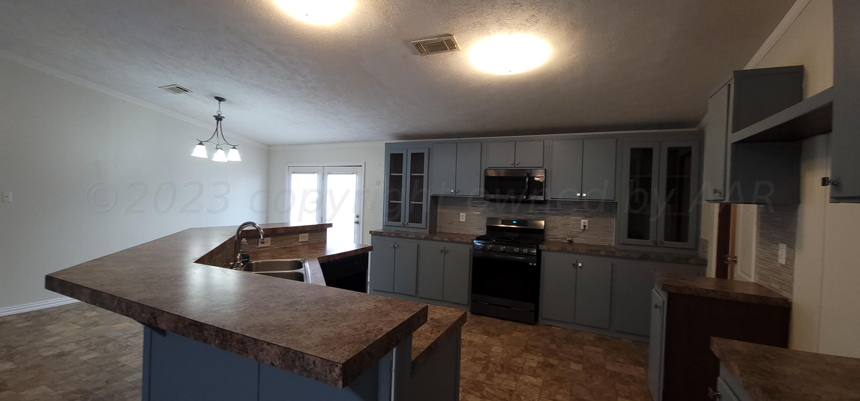 6707 Mark Road Amarillo, TX 79118 - Photo 10 of 28 Kitchen (1)