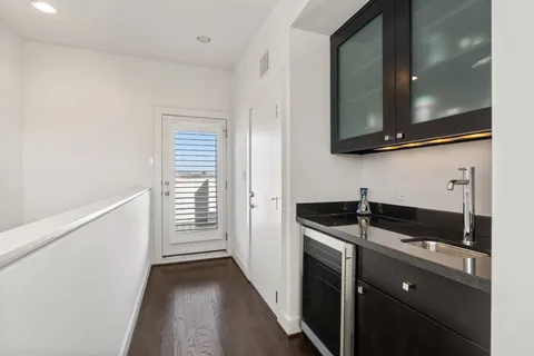 $689,900 | 5911 Rose Street, Houston, TX 77007