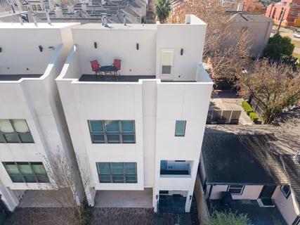 $749,999 | 5911 Rose Street, Houston, TX 77007