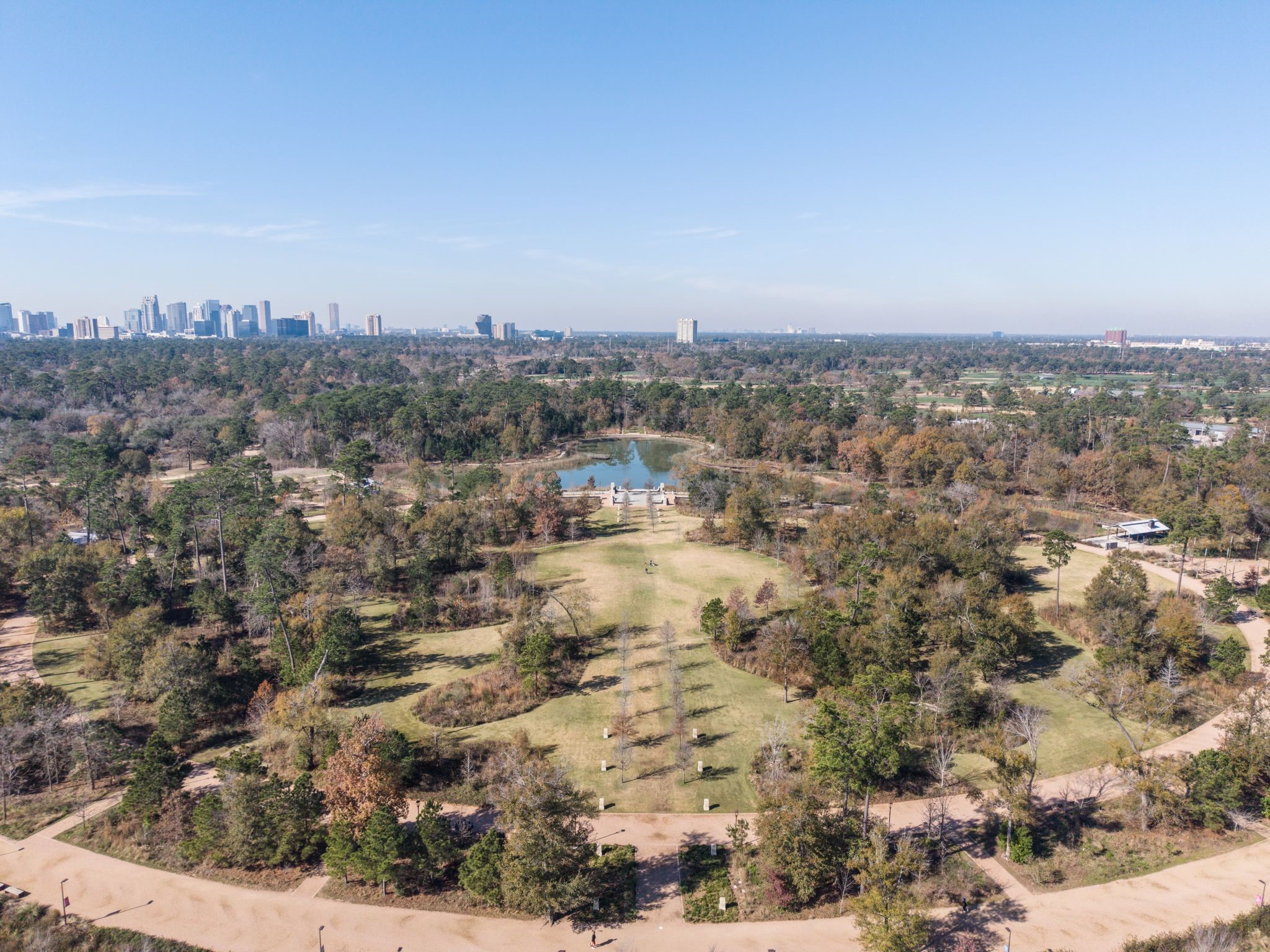5911 Rose Street Houston, TX 77007 - Photo 31 of 35 Enjoy close proximity to the beautifully renovated Memorial Park, spanning 1,500 acres and home to the prestigious Memorial Park Golf Course, tranquil Hines Lake, and the Clay Family Eastern Glades, with breathtaking views of Downtown Houston.