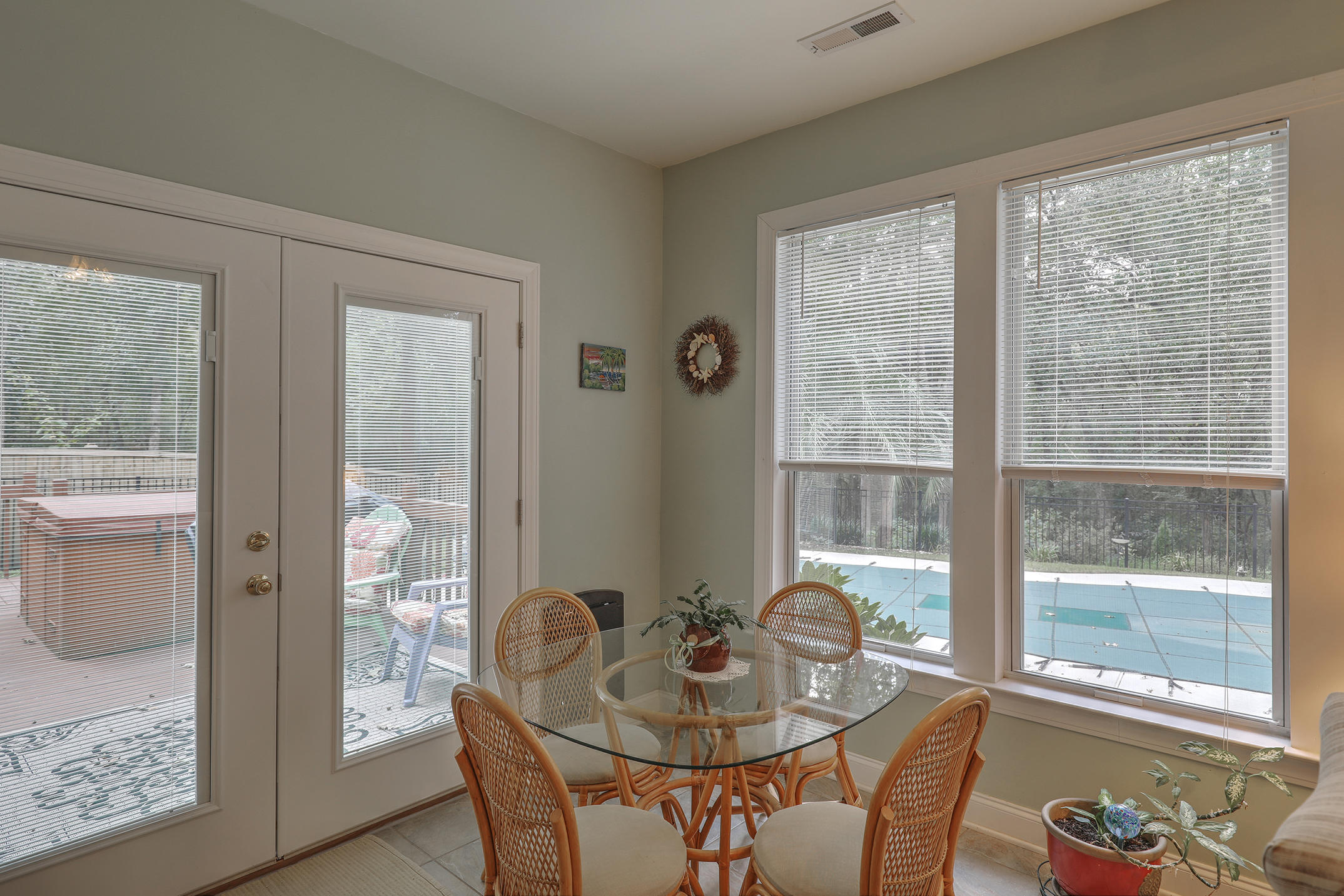 238 Scalybark Road Summerville, SC 29485 - Photo 11 of 36 238 scalybark sunroom 2
