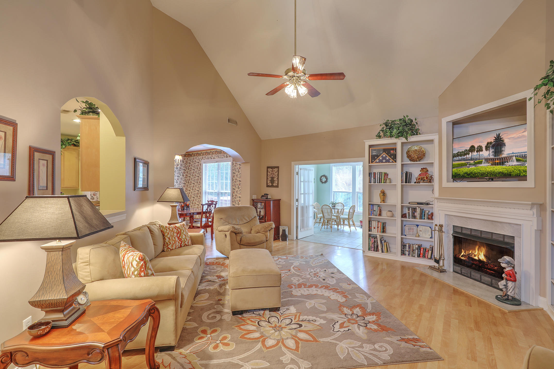 238 Scalybark Road Summerville, SC 29485 - Photo 8 of 36 238 scalybark living rm