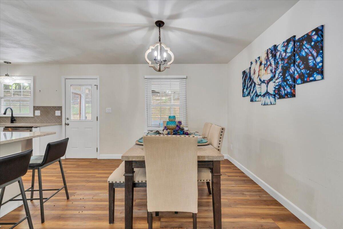 3030 Sedgefield Road Southwest Roanoke, VA 24018 - Photo 12 of 49 09-MIB06936