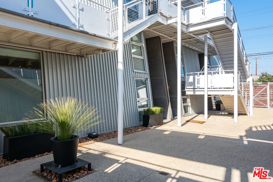 615 Hampton Drive, Unit A109 Venice, CA 90291 - Photo 12 of 12 a view of a house with a potted plant