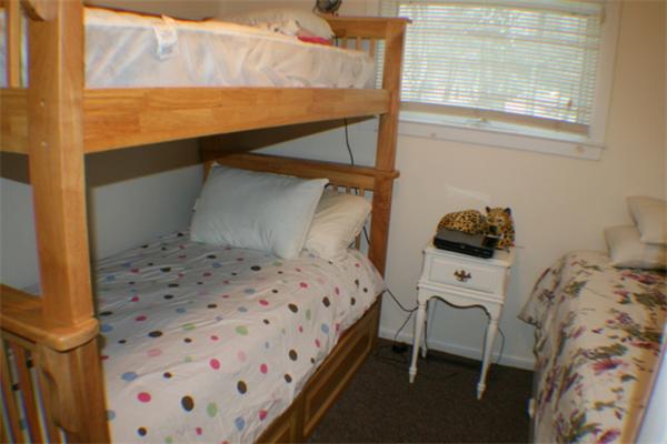 77 Birch Island Road Webster, MA 01570 - Photo 23 of 29 Gallery Image 23