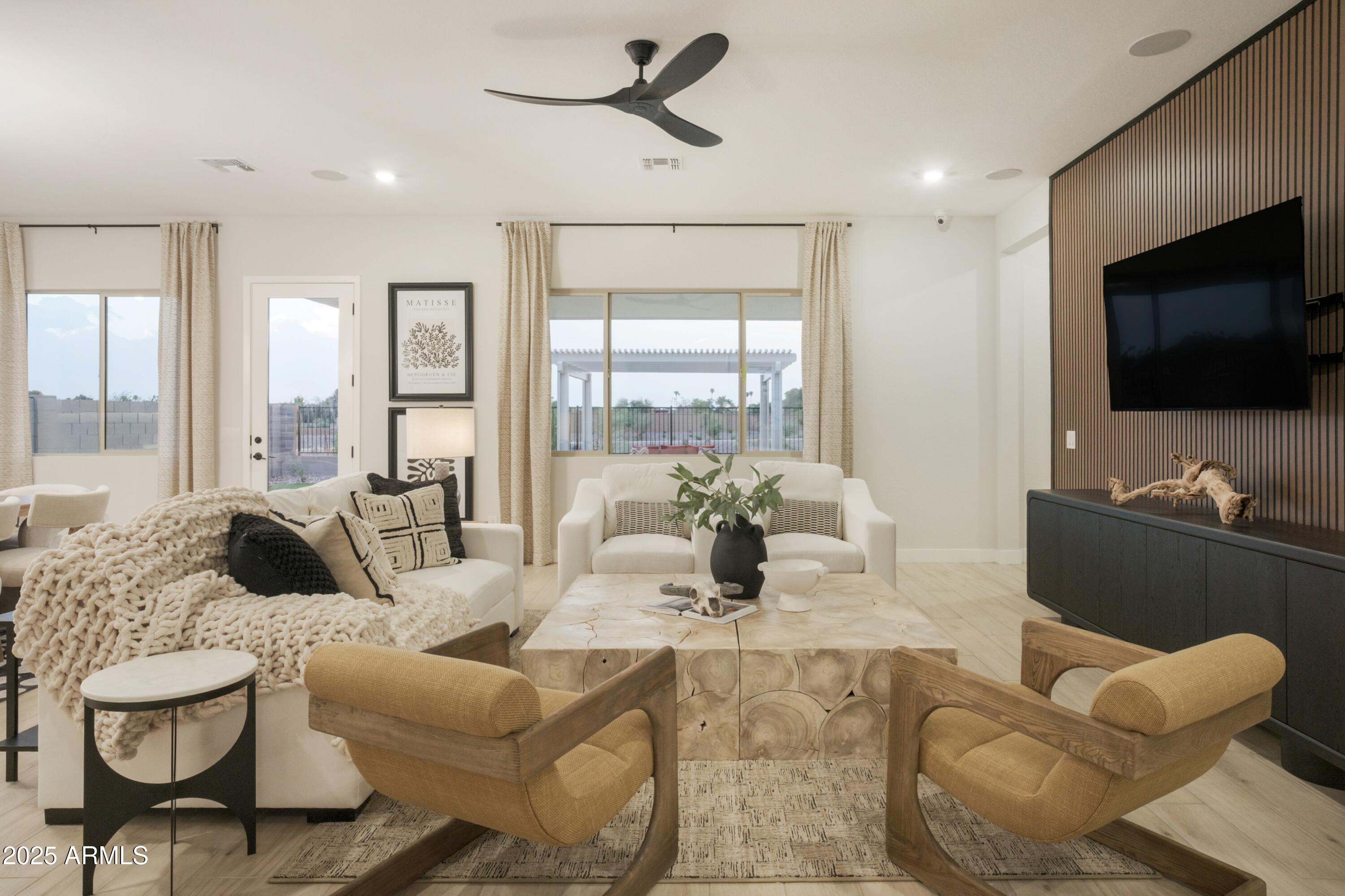 5125 West Coplen Farms Road Laveen, AZ 85339 - Photo 16 of 77 GREAT ROOM