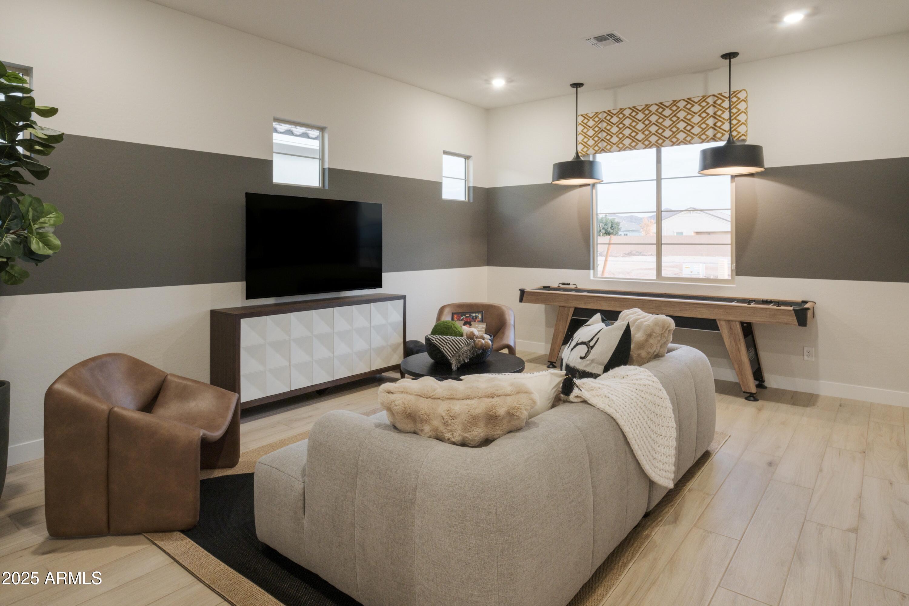 5125 West Coplen Farms Road Laveen, AZ 85339 - Photo 38 of 77 TEEN SUITE