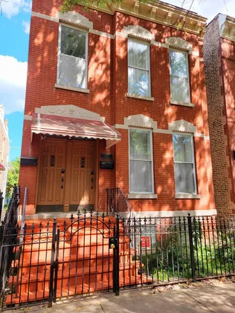 $3,300 | 837 North Winchester Avenue, Unit 2, Chicago, IL 60622