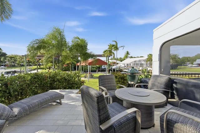 $1,175,000 | 2359 Treasure Isle Drive, Unit 38, Palm Beach Gardens, FL 33410