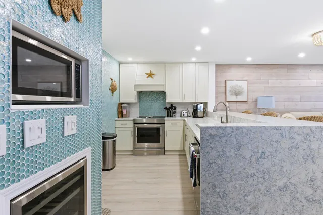 $1,175,000 | 2359 Treasure Isle Drive, Unit 38, Palm Beach Gardens, FL 33410