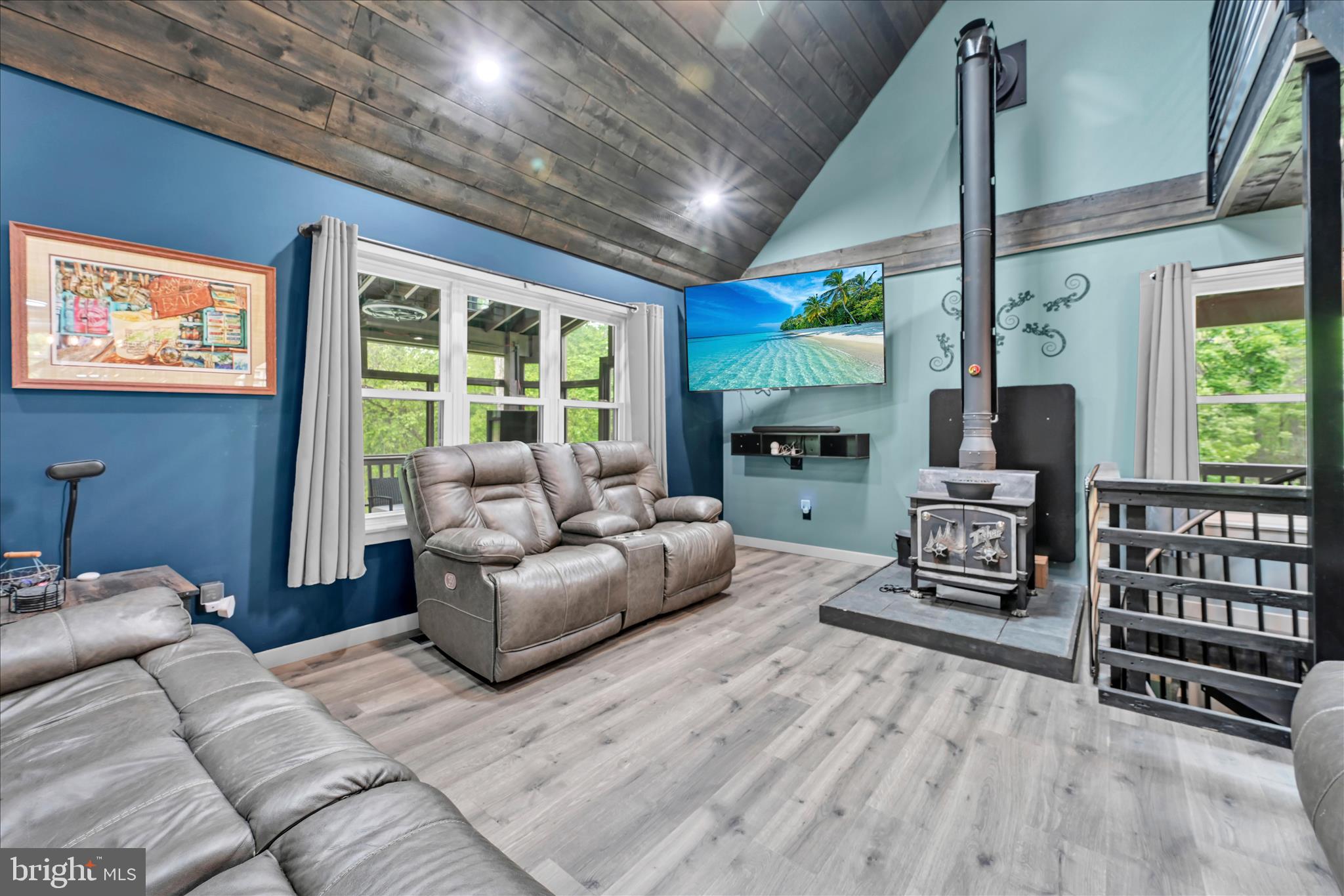 126 Crow Hill Road Barto, PA 19504 - Photo 14 of 60 Living Area