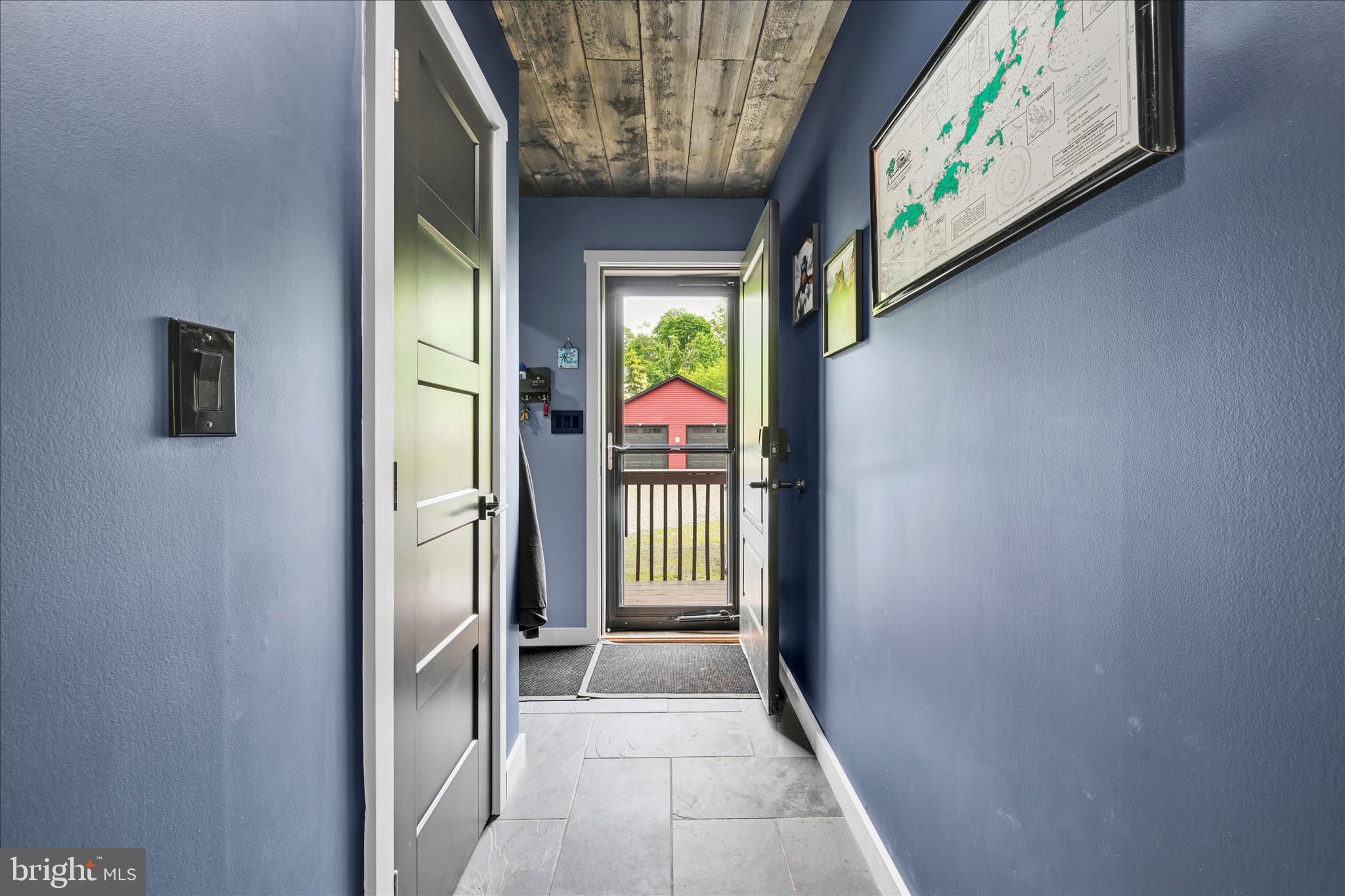 126 Crow Hill Road Barto, PA 19504 - Photo 6 of 60 Hallway