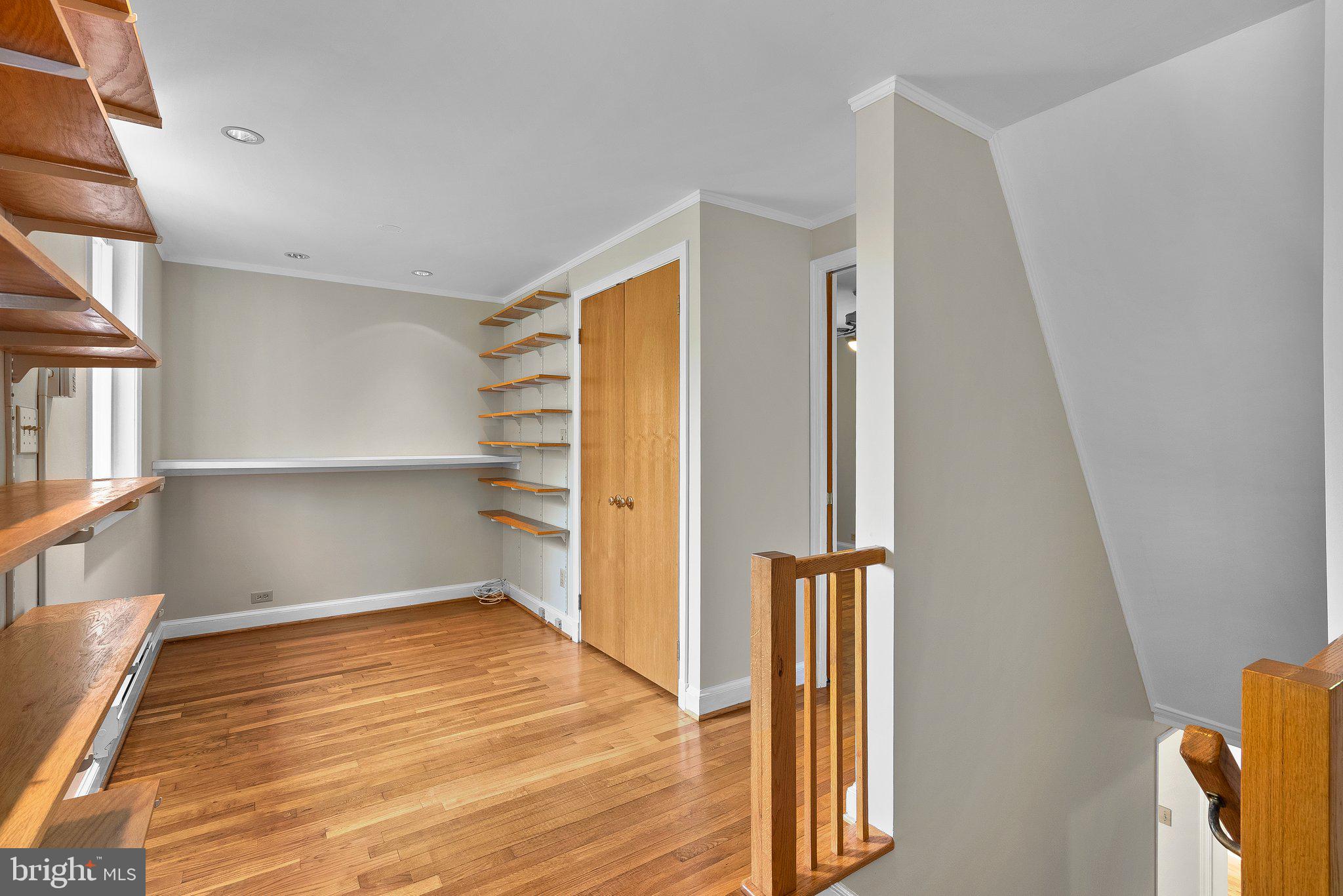 17 Ridge Road Greenbelt, MD 20770 - Photo 18 of 35 Upper Level Landing Office Space w/Built-Ins