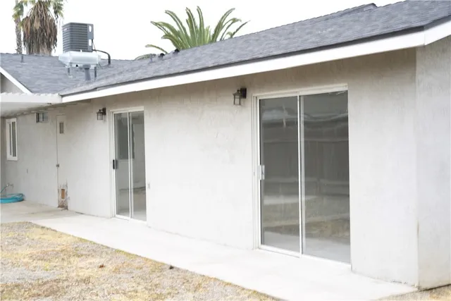 a house view with a outdoor space